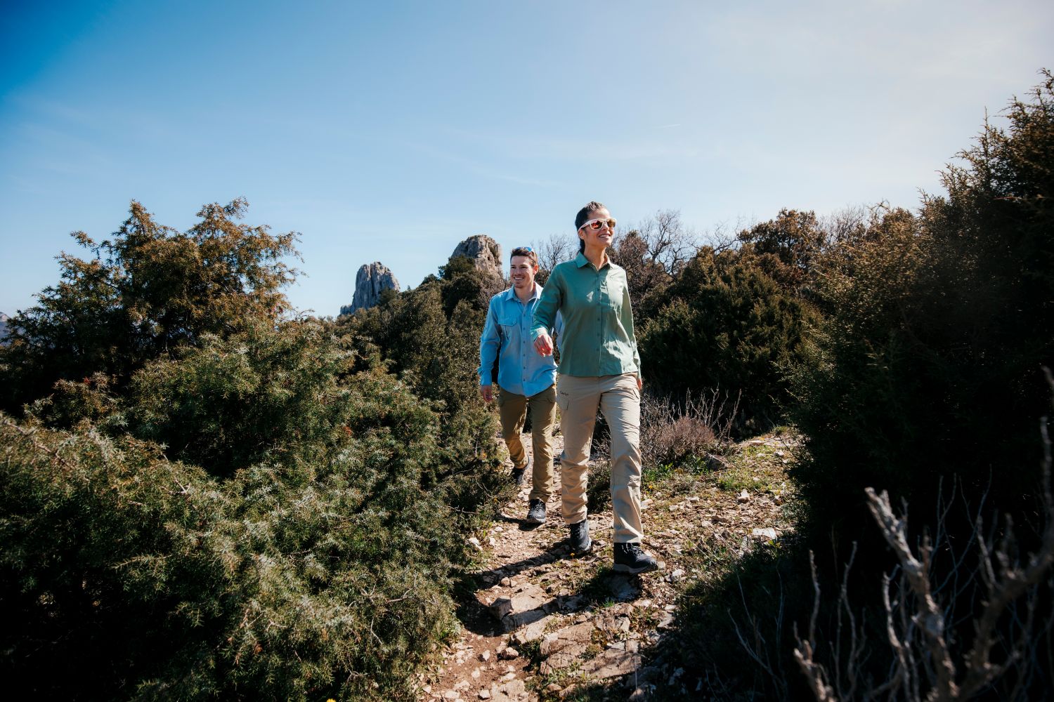 Les meilleures idées cadeaux pour les passionnés de voyage et trekking