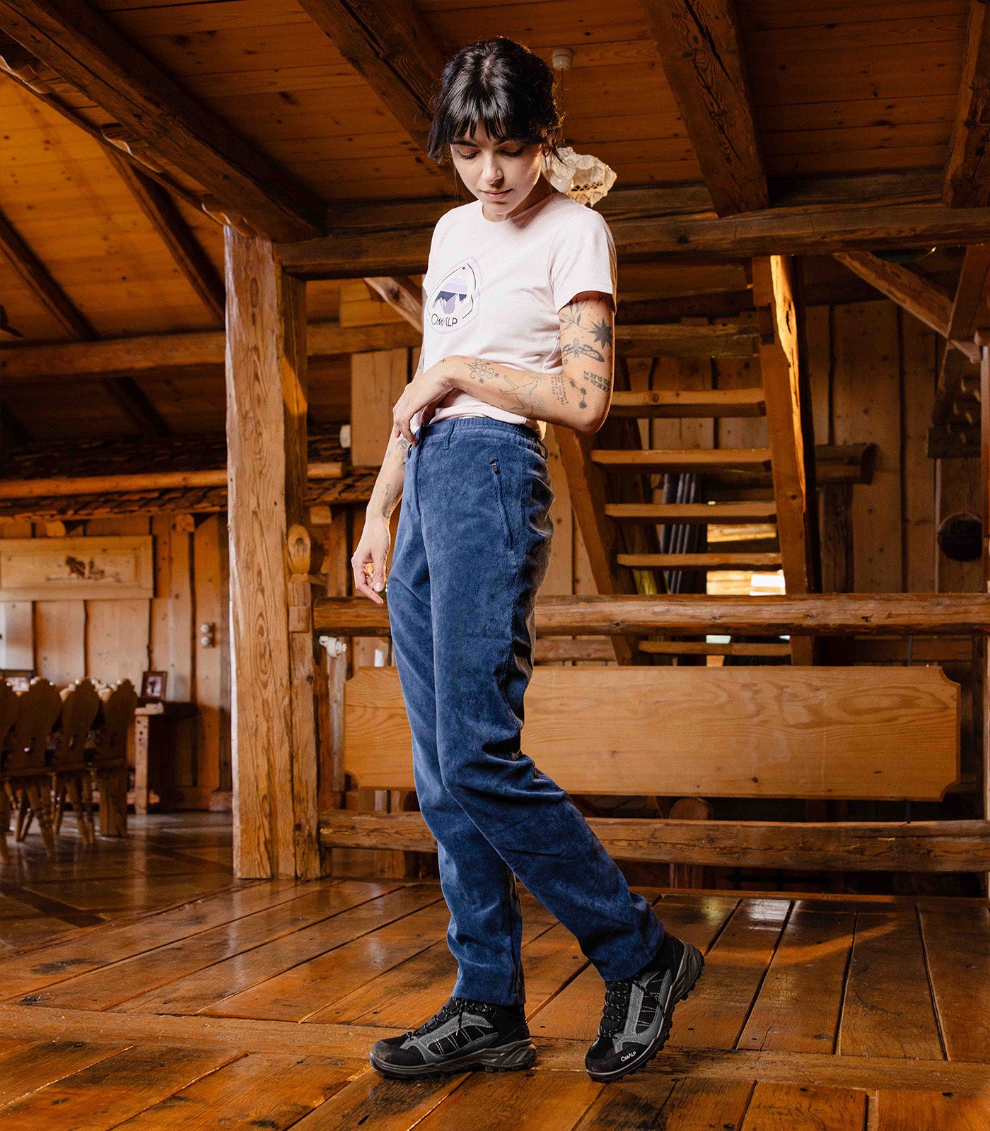 MUNIA F Alpine-Refuge