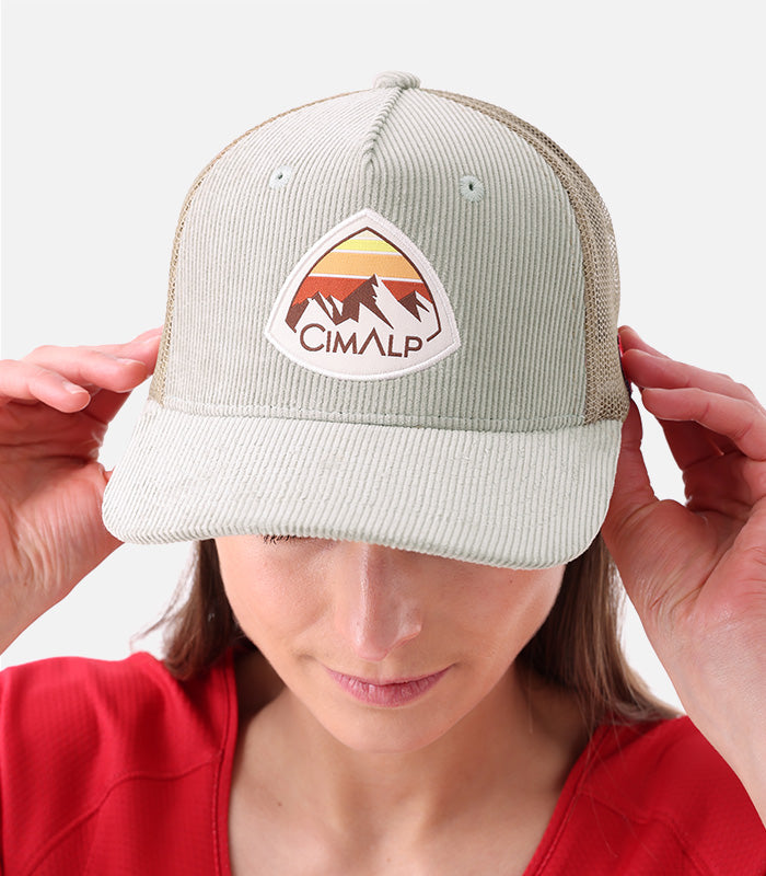 Die Outdoor-Essentials von Cloée Unisex TRUCKER CAP VELOURS