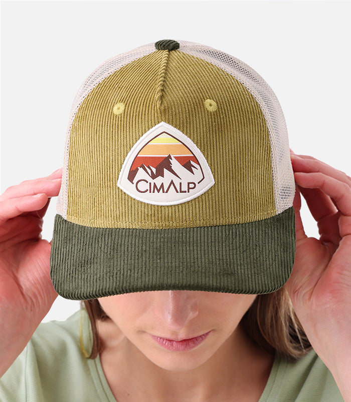 Die Outdoor-Essentials von Cloée Unisex TRUCKER CAP VELOURS