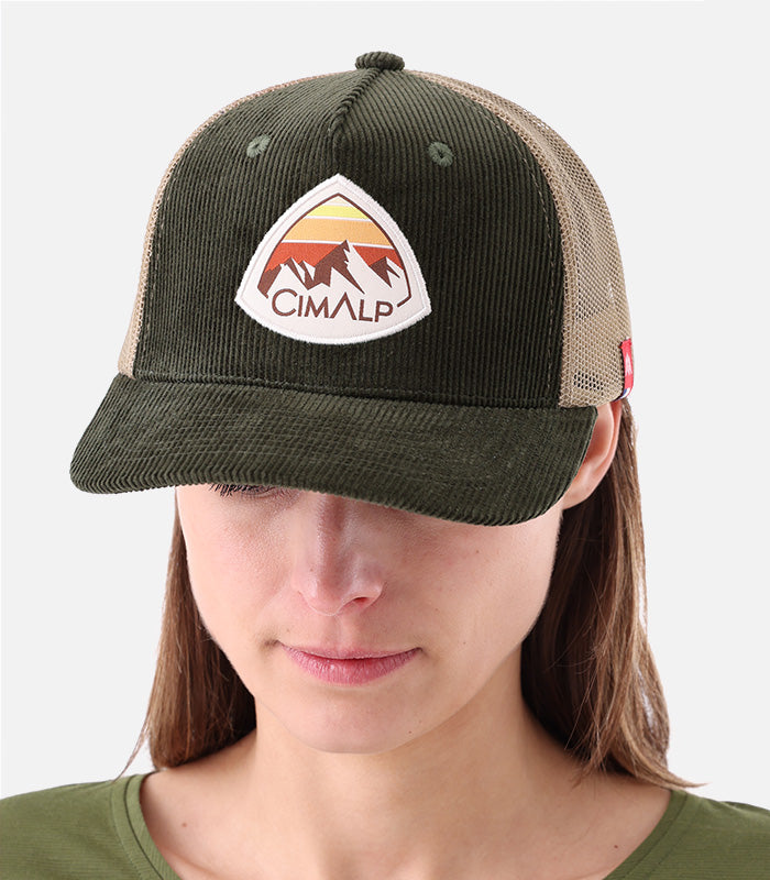 Die Outdoor-Essentials von Cloée Unisex TRUCKER CAP VELOURS